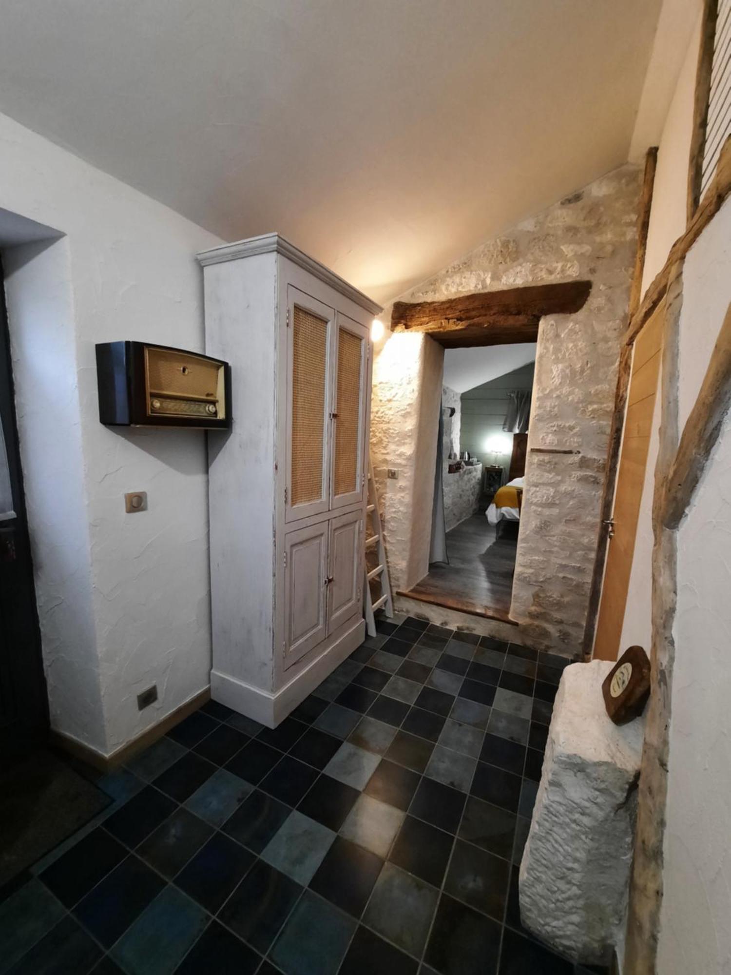 Le Val Du Pech Chantant Chambres D'Hotes Pern Bagian luar foto